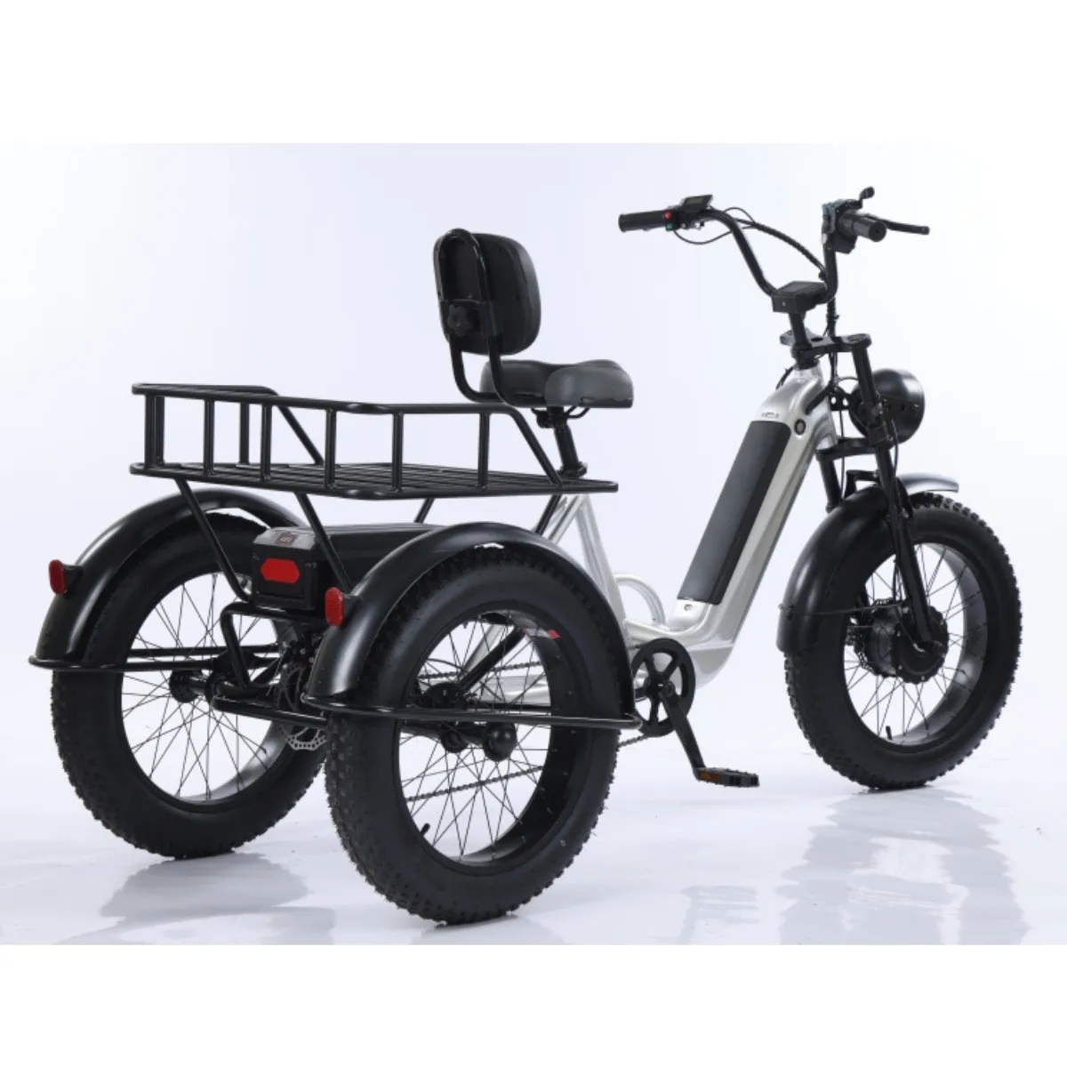 

Silver fox three-wheel 500W motor 48V can carry people and cargo aluminum alloy model, built-in lithium battery to