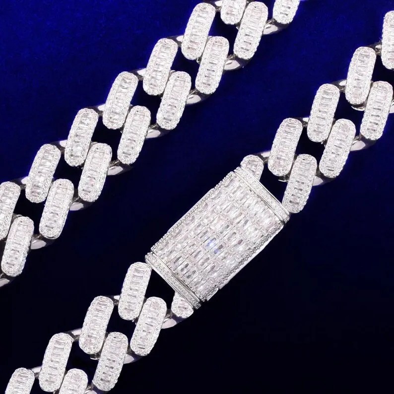 Hiphop 18mm Cuban Link Chain Iced Out Men Necklace VVS Baguette Diamond 925 Silver Miami Moissanite Cuban Chain.