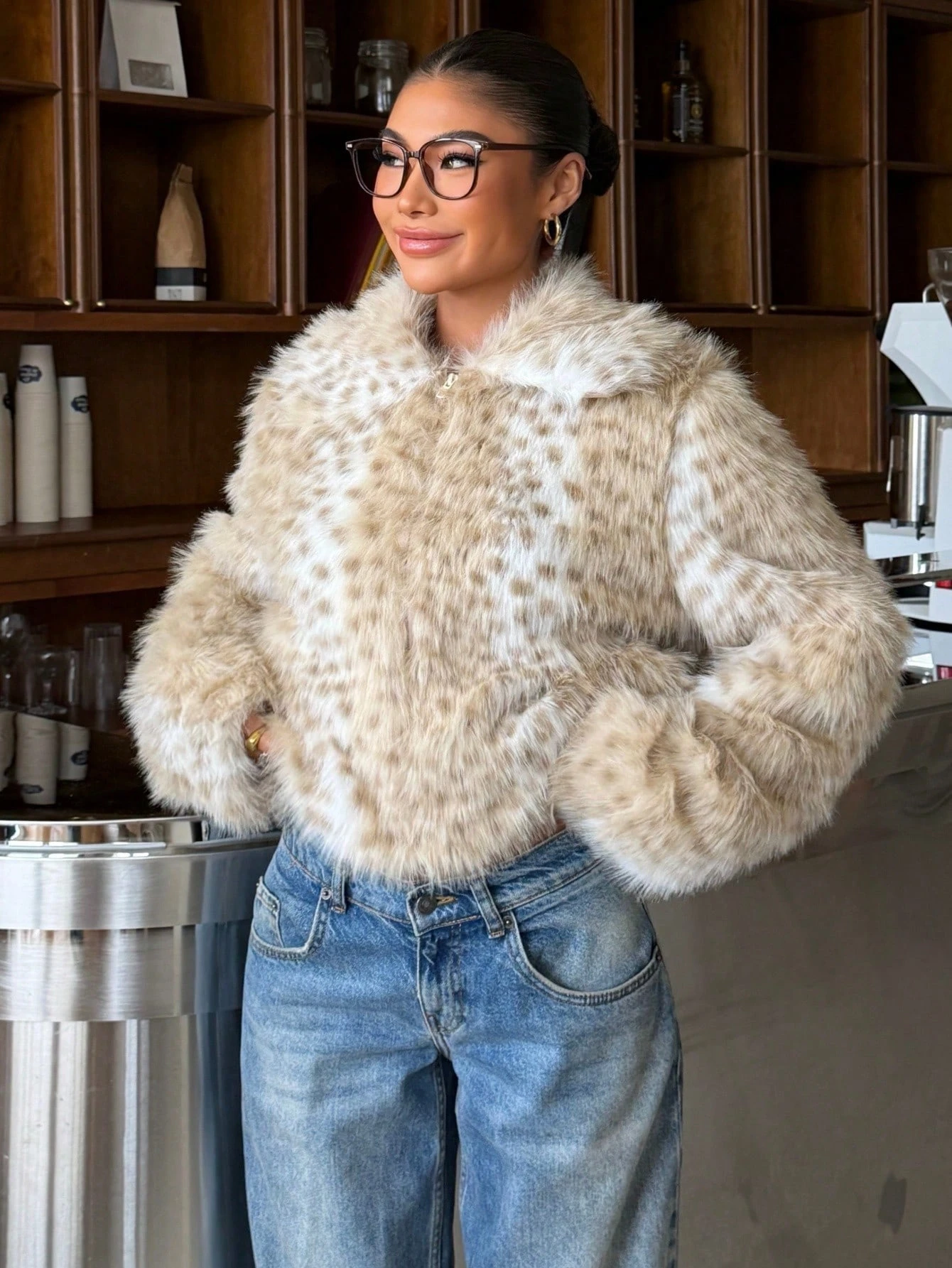 LIMO Cropped Women Deer Print Faux Fur Coat Lapel Zipper Long Sleeve Fluffy Furry Jacket