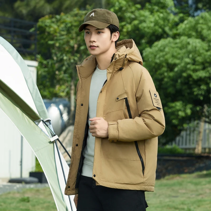 

Зимняя новая стандартная куртка на белом утином пуху 2025 года — модное повседневное пальто с капюшоном для мужчин и женщин — однотонный пуф унисекс