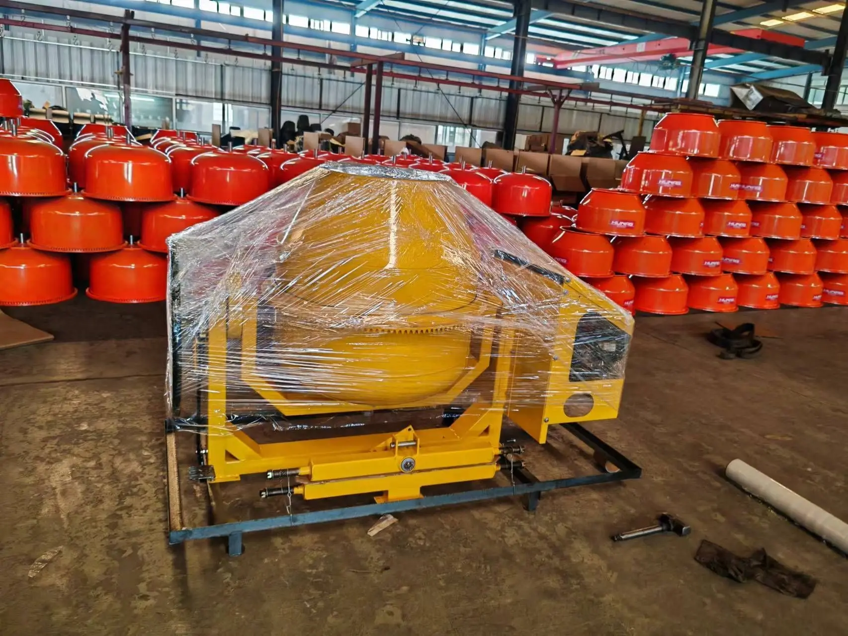 Portable Mobile Diesel Concrete Mixer High Operating Efficiency 8-12m/h 300L Charging Capacity for Large Construction Projects