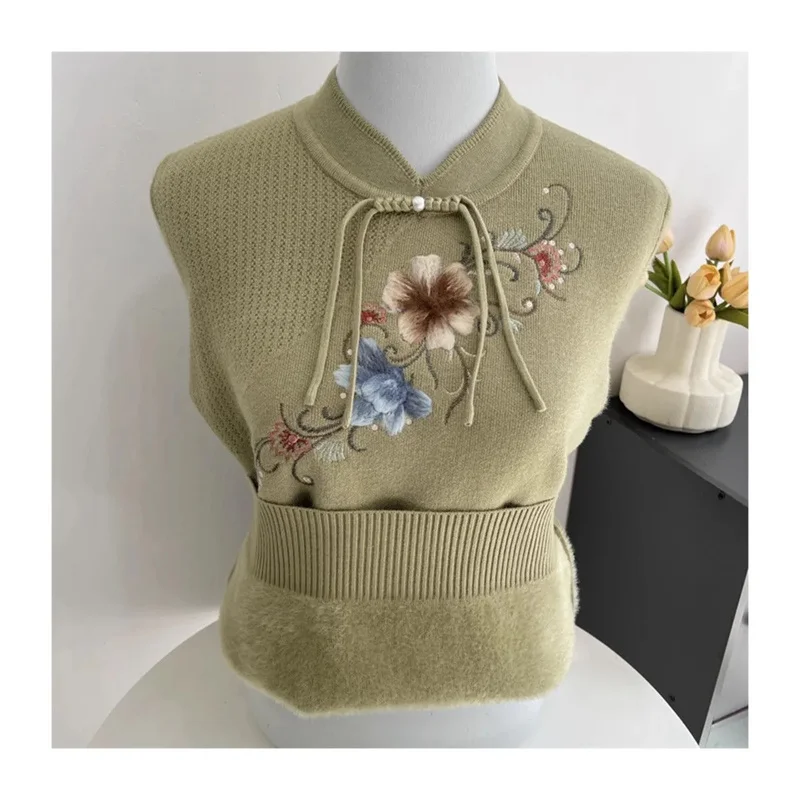 

Middle aged Mom Winter Sweater New Women Velvet Thickened Integrated Knitted Pullover Middle aged Elderly Qipao Collar Warm Top