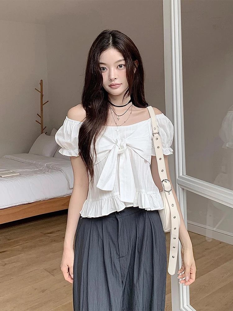 

Gagarich Korean Cute Age Reducing Strap Bow Doll Shirt Women Summer New Style Bubble Sleeve Striped Lace Top