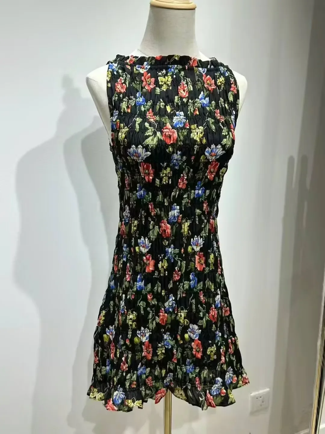 Abito gilet retrò da donna con stampa floreale 2025 Nuovo mini abito in ramiè sottile elegante con scollo tondo senza maniche smock