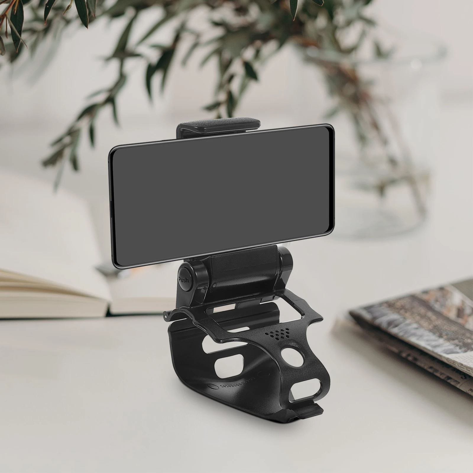 

Adjustable Gamepad Bracket Phone Strong Mobile Gaming Clip Controller Holder Storage Stand Game Controller Mount for for Gamepad