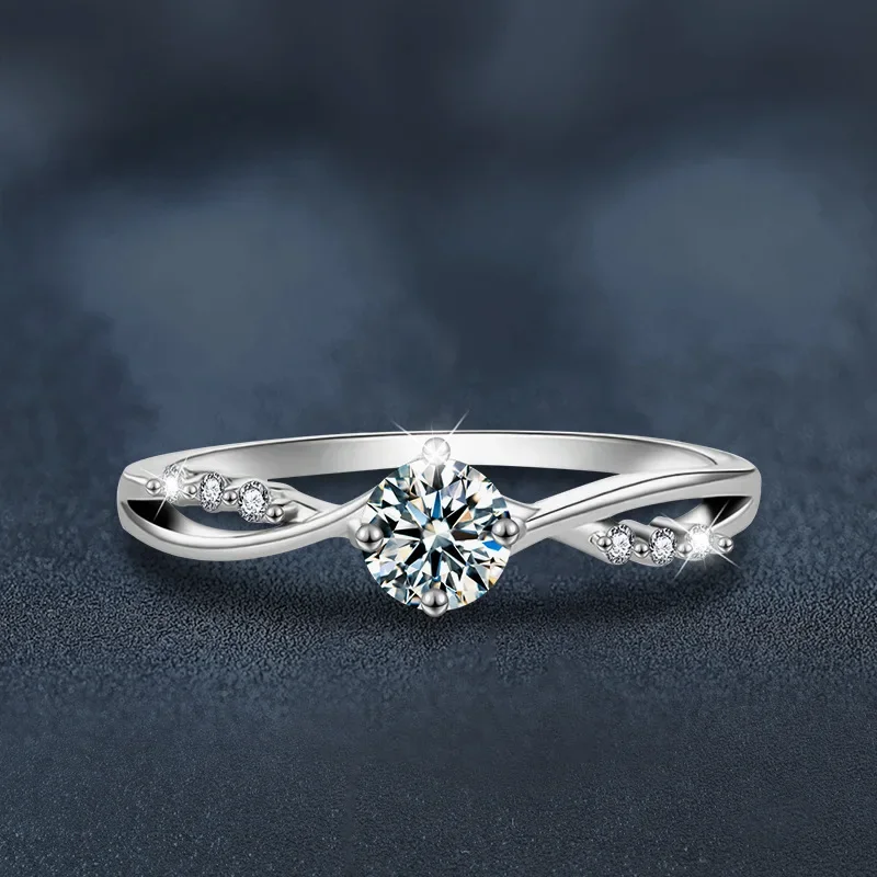 

Trend interwoven four-claw mozzarella diamond women's ring 18K gold niche simple version jewelry