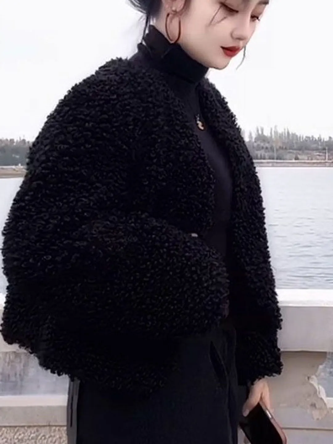 韓国製スレオルト エープスキンコート レディース Vネック ファー ジャケット 秋冬 コスティレザー＆ファー アットチャー 韓国システム