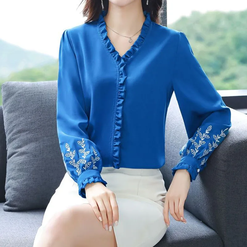 Fashion Folds Spliced V-Neck Blouse Elegant Female Clothing Spring Autumn Solid Color Embroidery All-match Long Sleeve Shirt New