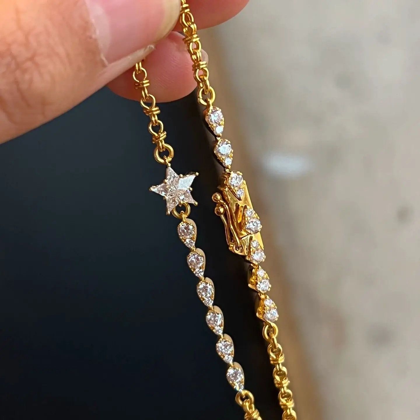 

Sparkling Zircon Star Geometric Bracelet For Women Girl Fashion Heavy Industry Exquisite Elegant Engagement Jewelry Gift