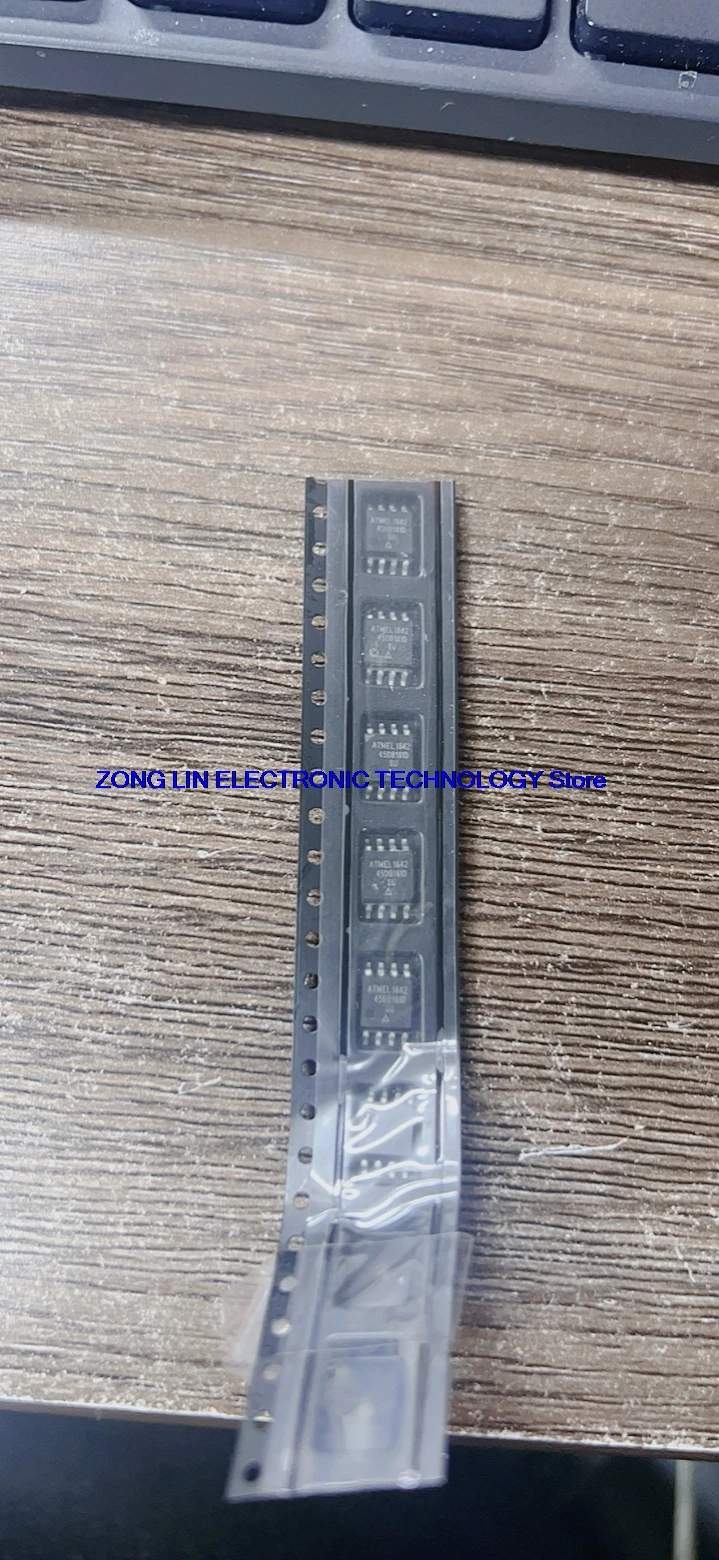 AT45DB161D-SU 45DB161D AT45DB161D SMT 8 Storage Integrated Chip Import         10PCS -1lot