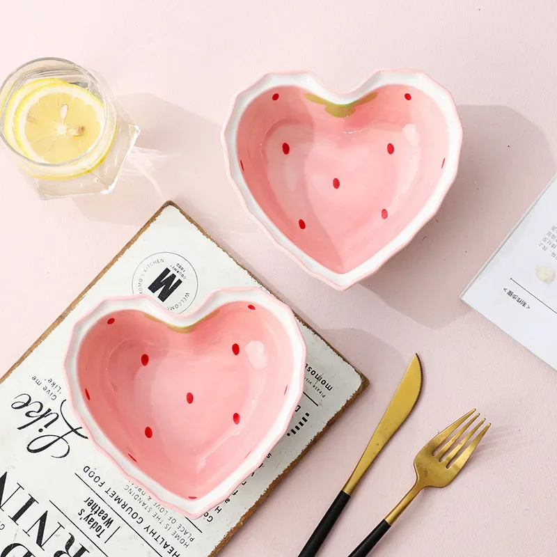 أوعية وملاعق رامين الفراولة من السيراميك الإبداعي المضاد للحرق وعاء المعكرونة الفورية وعاء الفراولة اللطيف وعاء جميل