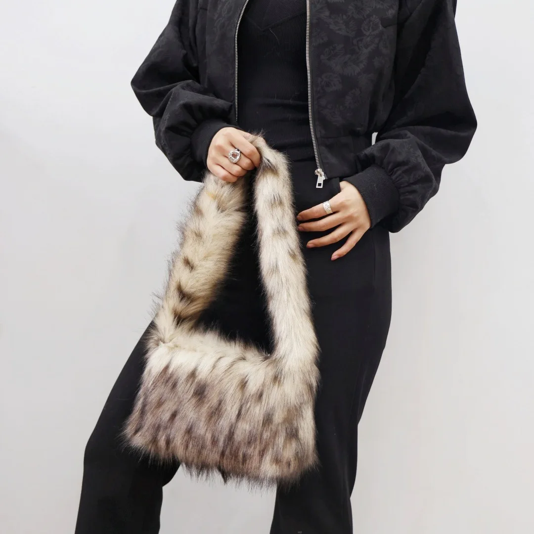 Y2K Trendige Plüsch-Unterarmtasche Damen Herbst-Winter Mode Einzelhandtasche Leopardenmuster-Tasche für Streetstyle – Detail 15