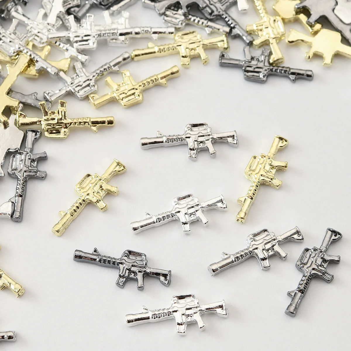 10 قطعة سبائك بندقية شكل مسمار السحر الذهب الفضة الفاخرة المعادن Vintage مسمار الفن اكسسوارات ثلاثية الأبعاد DIY بها بنفسك مانيكير جزء الديكور 11*6.5 مللي متر