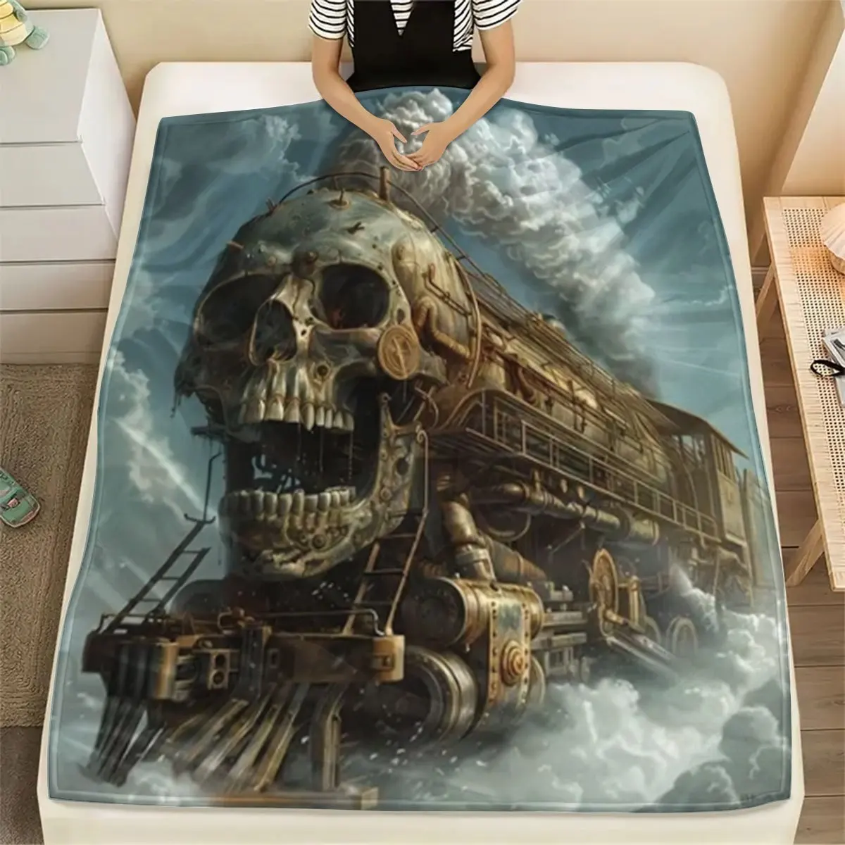 Vintage Gothic Skull Steam Locomotive Pattern Flannel Blanket Warm Cozy Printed Throw Blanket for Living Room Bedroom Travel