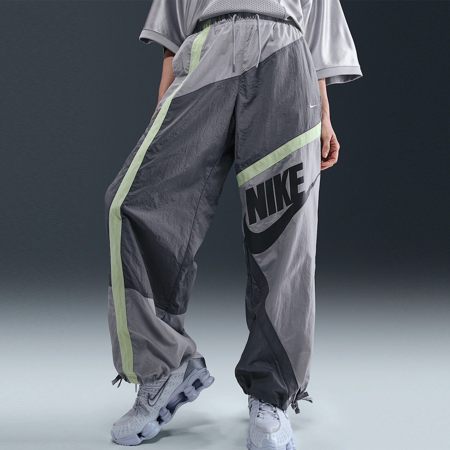

Nike genuine 2025 Women's Loose Woven Cuffed Sports Pants HJ4179-084