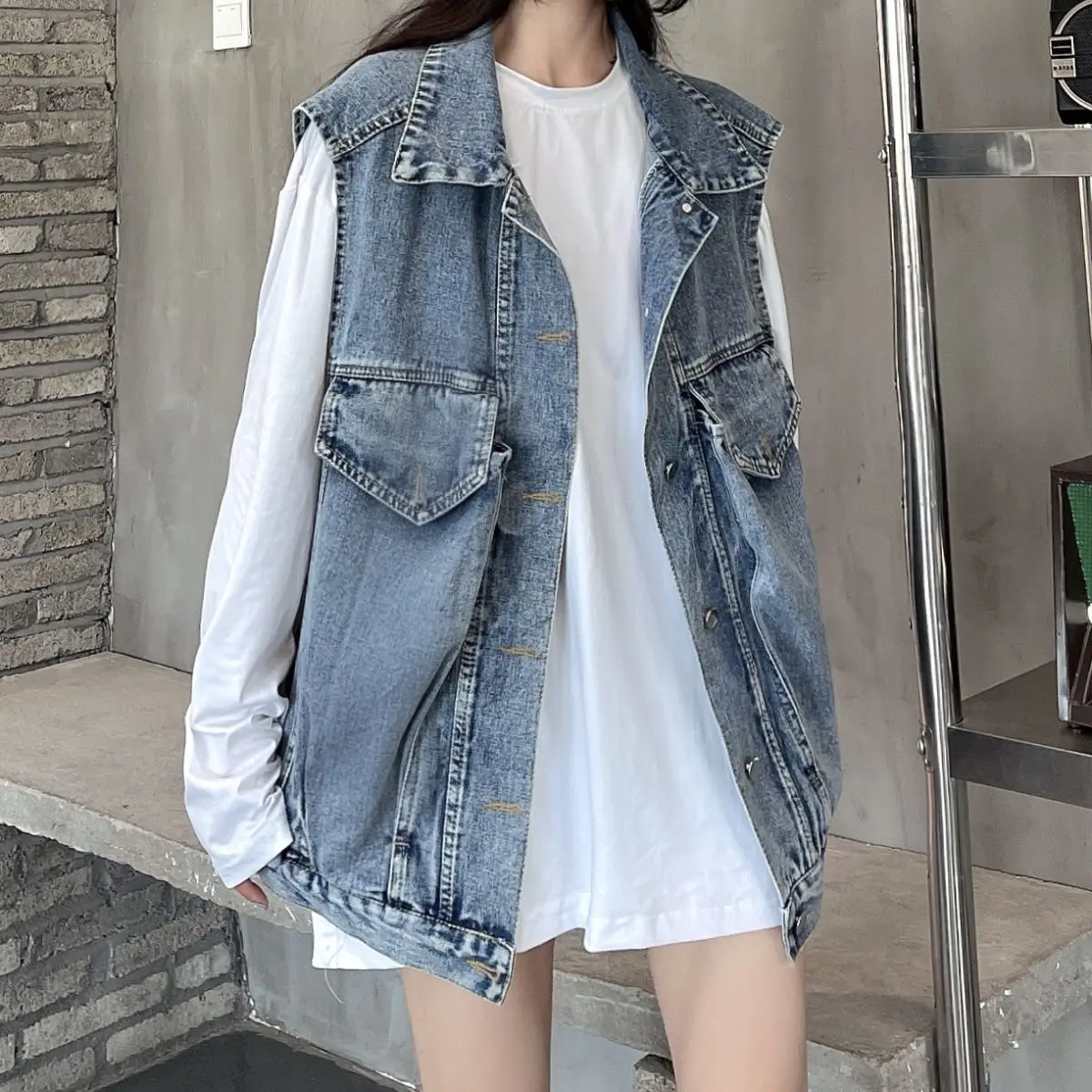 

Spring New Sleeveless Denim Jackets Women Fashion Vintage Loose Button Down Jeans Coats Outwear Black Blue