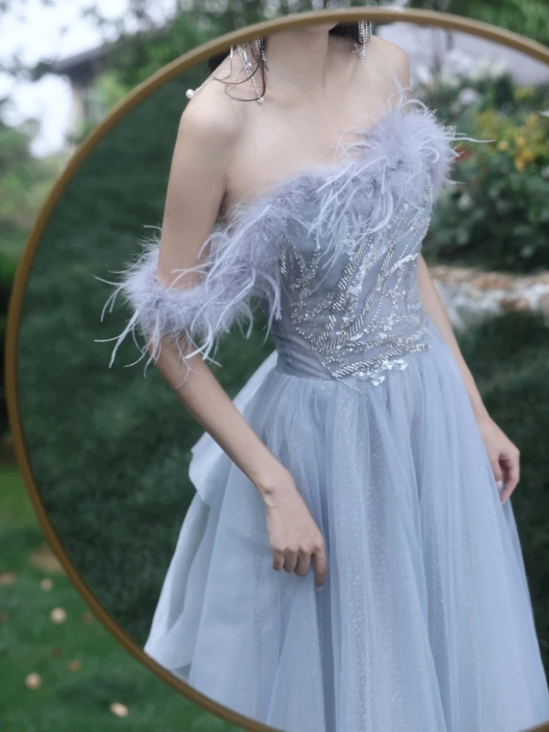 Elegant Blue Feather Cocktail Dresses Luxury Boat Neck  Long Trailing Applique Strapless Pleated Toast Banquet Prom Party Gowns