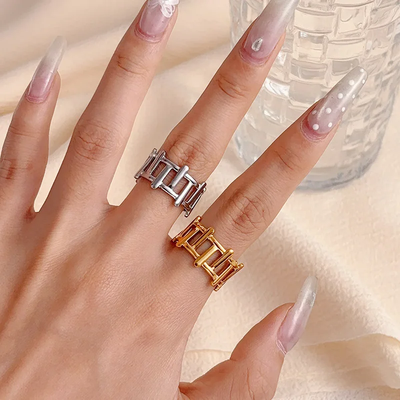 New Stainless Steel Jewelry Smooth Profiled Handmade Ring for Women Fashion Index Finger Ring Female Party Jewelry Gift