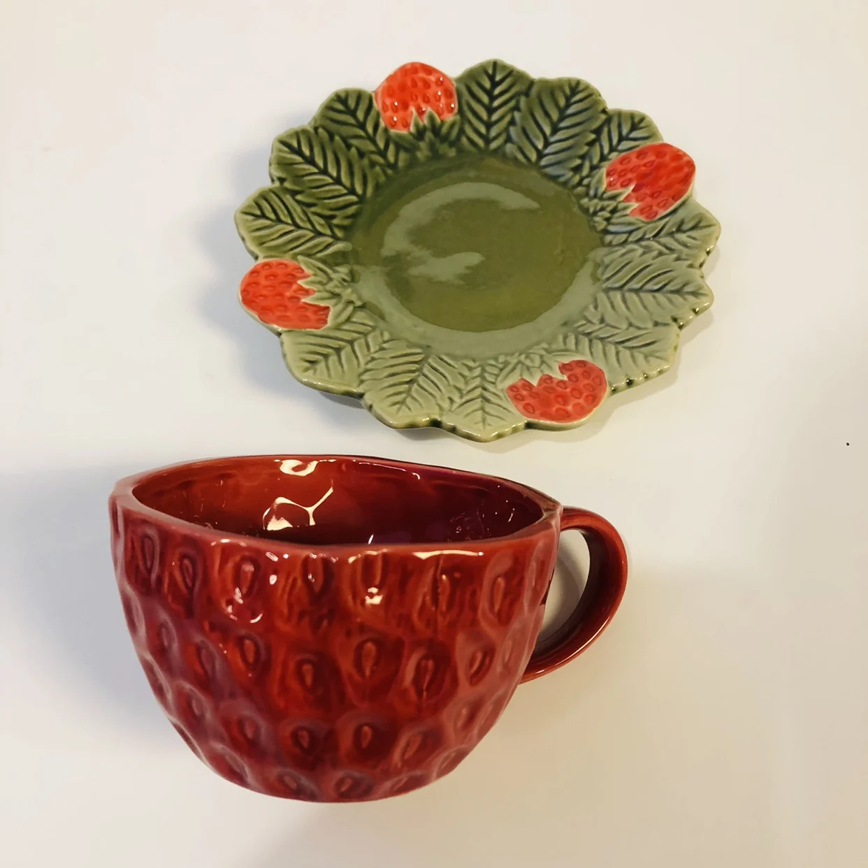 Foreign trade ceramic strawberry coffee cup, strawberry storage tank, grain tank, storage tank, strawberry plate, dessert plate