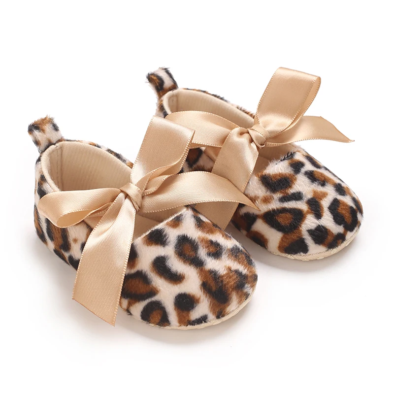 Spring and summer fashion trend leopard print princess shoes for baby girls, comfortable soft soled walking shoes suitable for 0