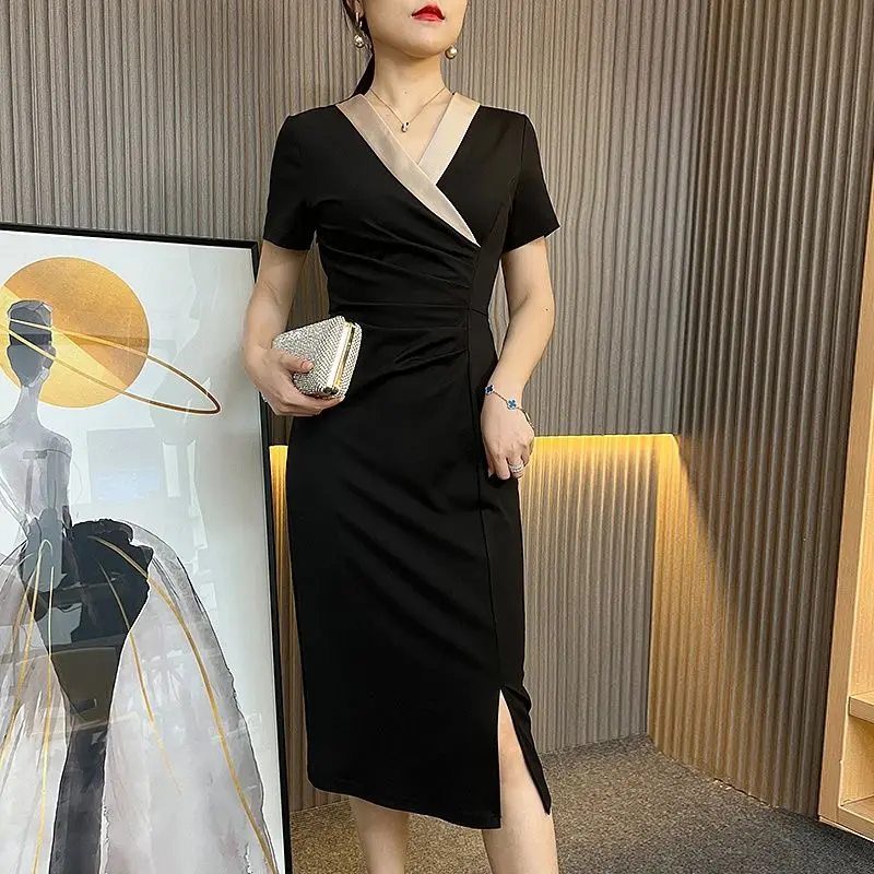 

Summer Elegant V-Neck Folds Dresses Commute Patchwork Female Clothing Slim Fashion Split Basic Contrasting Colors Midi Dress New