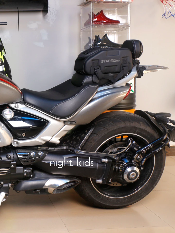 Applicable to Triumph Rocket 3R3GT221 modified carbon fiber fender
