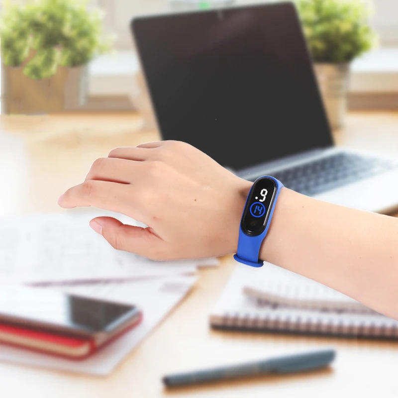 Children WristWatch For Boys Kids Sport Waterproof Digital Watches Fashion Colouful Silicone Strap Led Teen Girl Gift Clock New