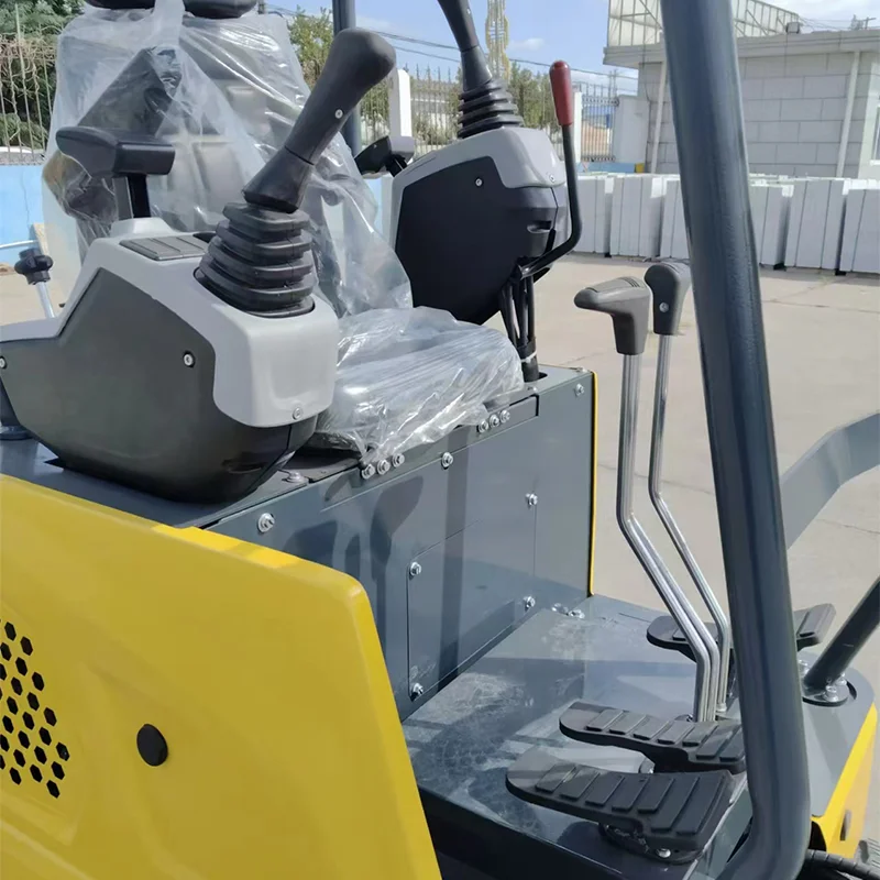 Maßgeschneiderter hydraulischer landwirtschaftlicher Minibagger OKW18E 1,8 Tonnen Minibagger zum Verkauf Micro Bagger Multifunktions-Minibagger