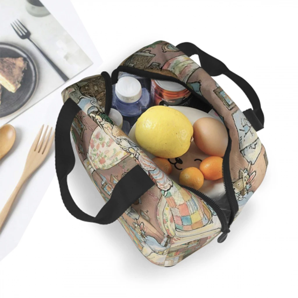 Lady Woodmouse gets Primrose ready for bed Insulated Thermal Cooler Bag Lunch bag Foods Drink Storage Leakproof Picnic