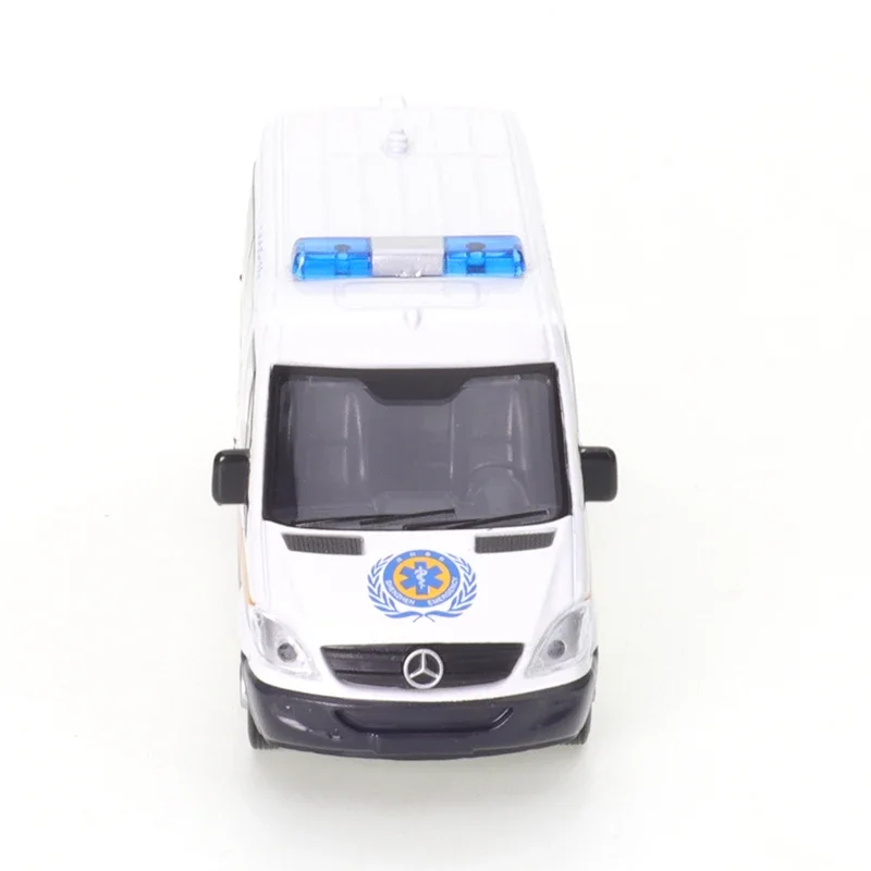 XCARTOYS 1/64 Mercedes Benz Lingte Shenzhen Airport Ambulance Car Alloy Vehicle Diecast Metal Model Kids Xmas Gift Toys for Boys