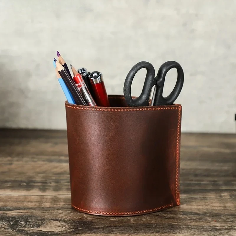 

Retro Leather Round Pen Holder Desk Organizer Desktop Sundries Storage Tube Pencil Holder Accessories Office Supplies Stationery