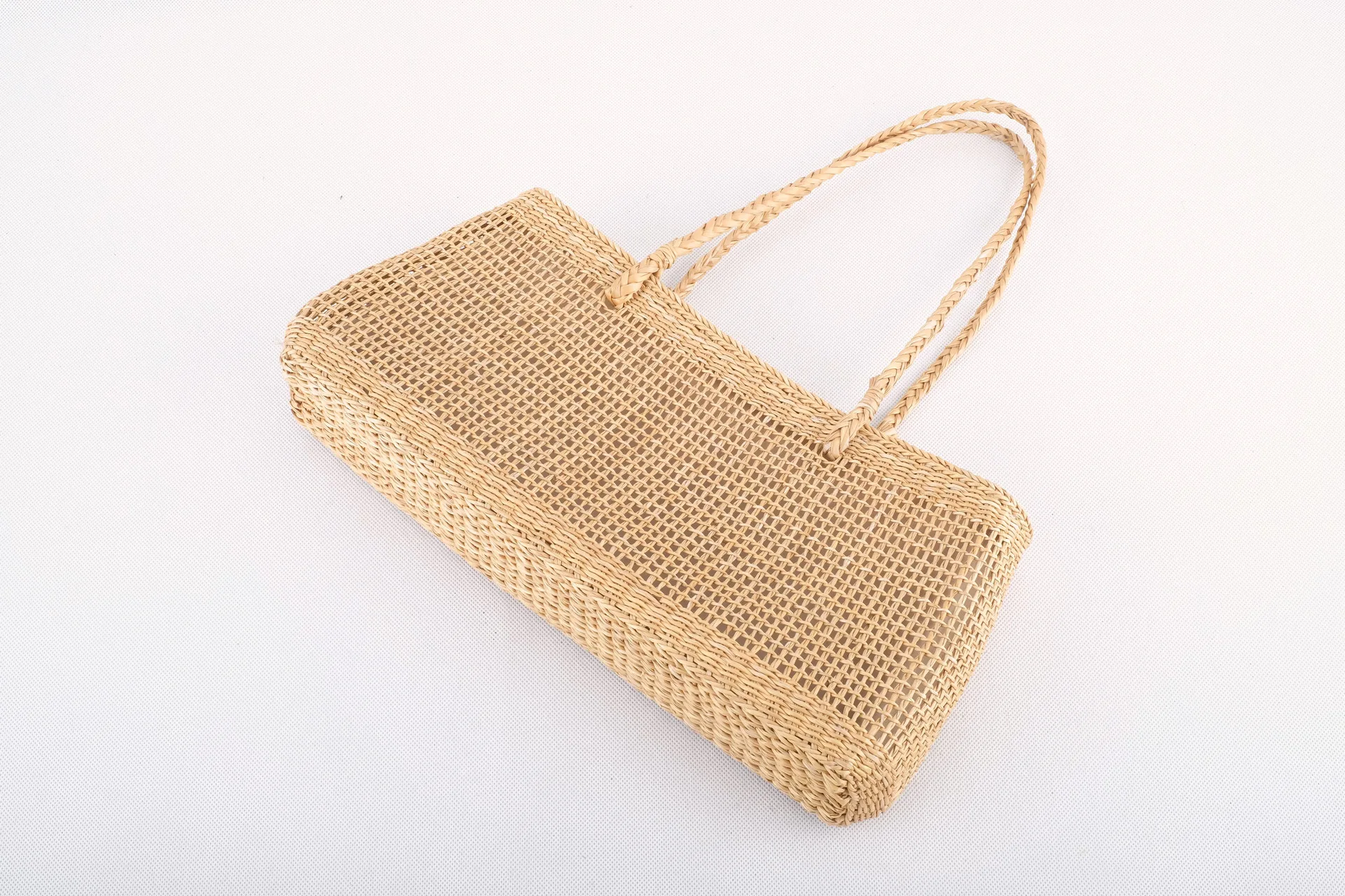 Handmade straw bag retro rattan straw woven handy beach bag simple art weaving bag