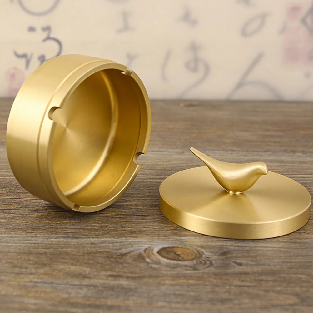

Sturdy Brass Ashtray Simple Style Home Office Desktop Decoration Wear-Resistant Cigarette Butt Container Bird Pattern Ornament