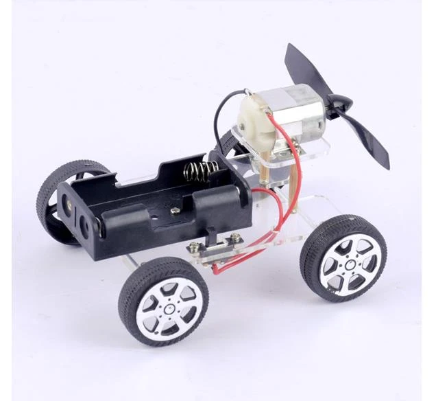 Scienza piccolo motore di produzione Mini Wind Car giocattolo educativo per bambini kit di materiali per Robot fai da te Puzzle per bambini giocattoli elettrici assemblati