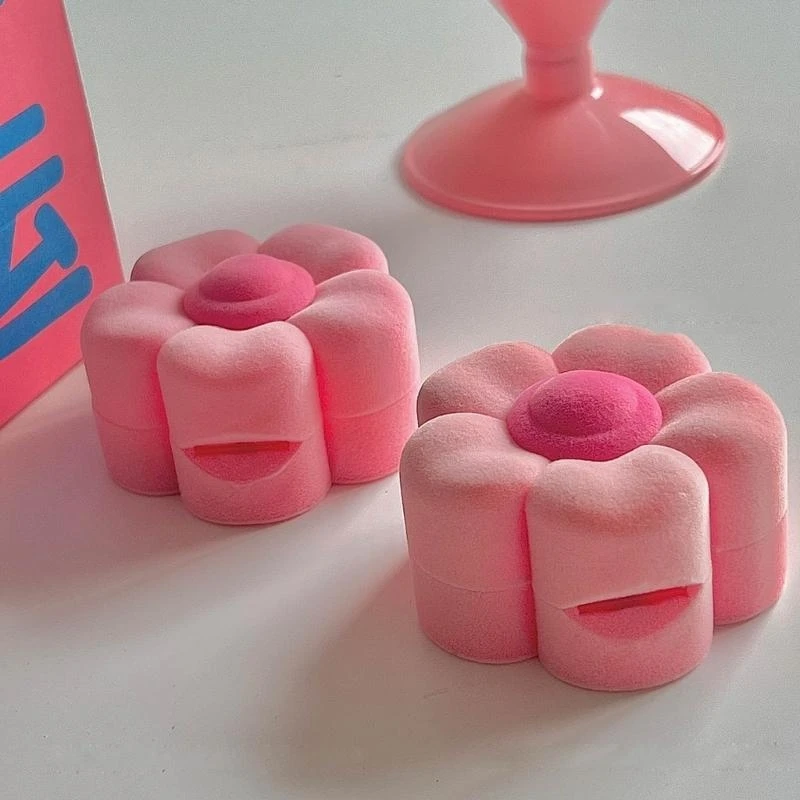 Portable Flower Shaped Jewelry Holder Multifunction Bracelet Display Box Flower