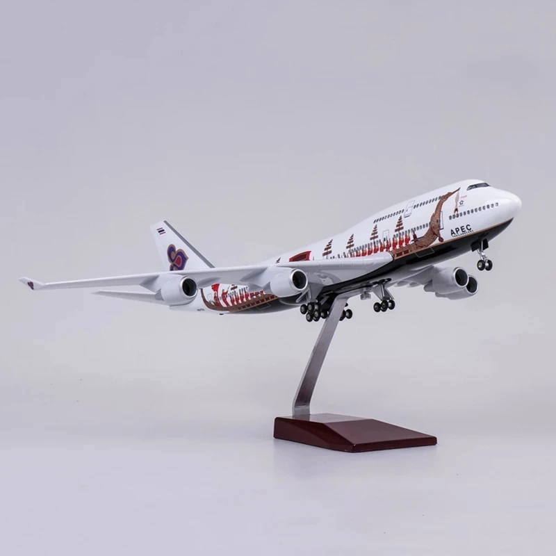 1/150 Scale B747 Airplane Model Thailand Dragon Boat 47cm Diecast Resin Airplane With Led Lights And Wheels For Decoration Gift