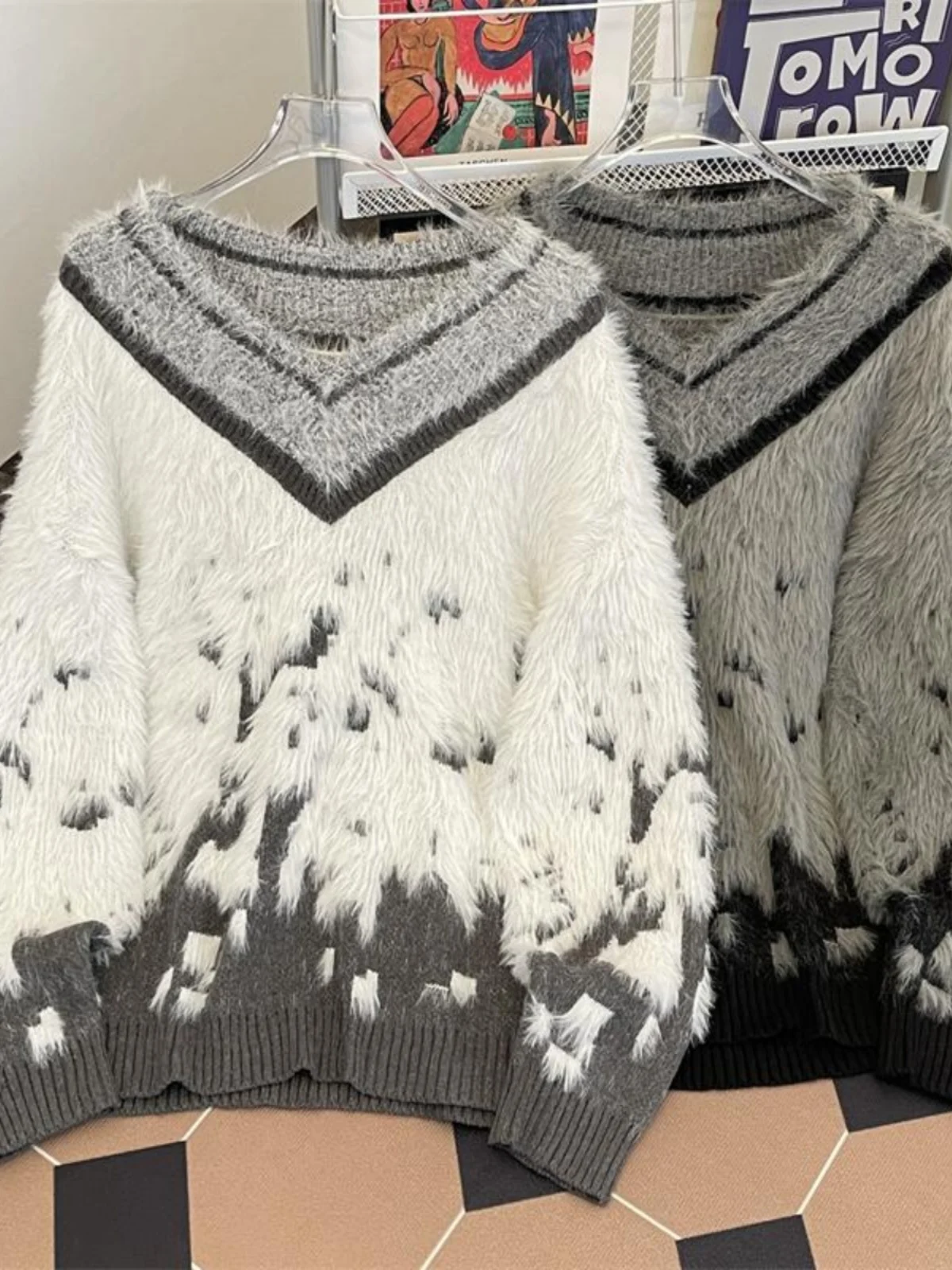 

Теплый свободный повседневный вязаный свитер с V-образным вырезом, молодежный уличный стиль, ретро, на все сезоны, из мягкого полиэстера