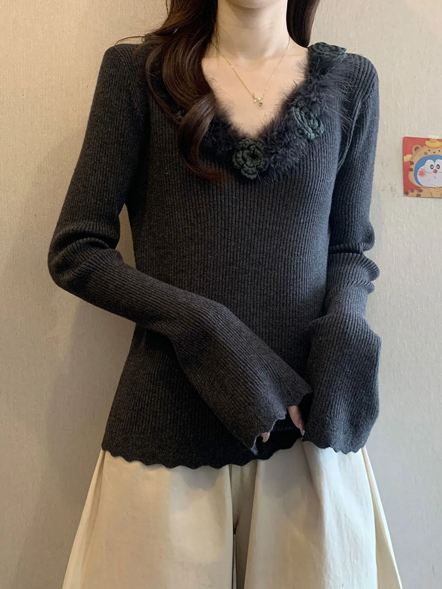 

Женский вязаный свитер с 3D цветами и V-образным вырезом, больших размеров, облегающий базовый топ, повседневный трикотажный джемпер