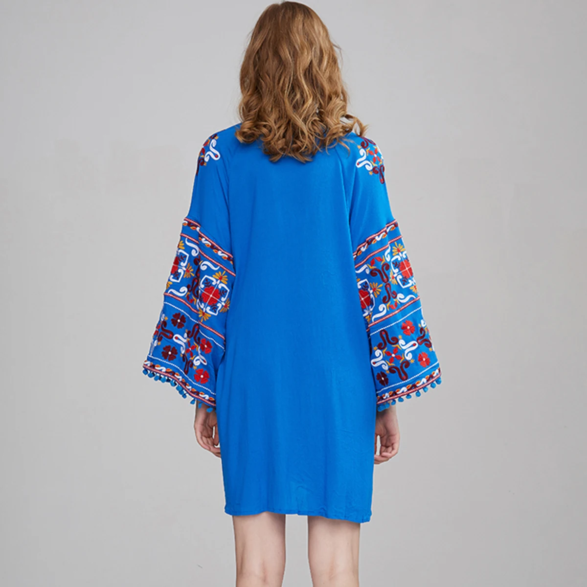 2025 Vacanza Palma Abito a tunica ricamato con scollo a V Casual Boho Mini abiti Manica lunga Autunno Abito da donna Pullover Abito corto