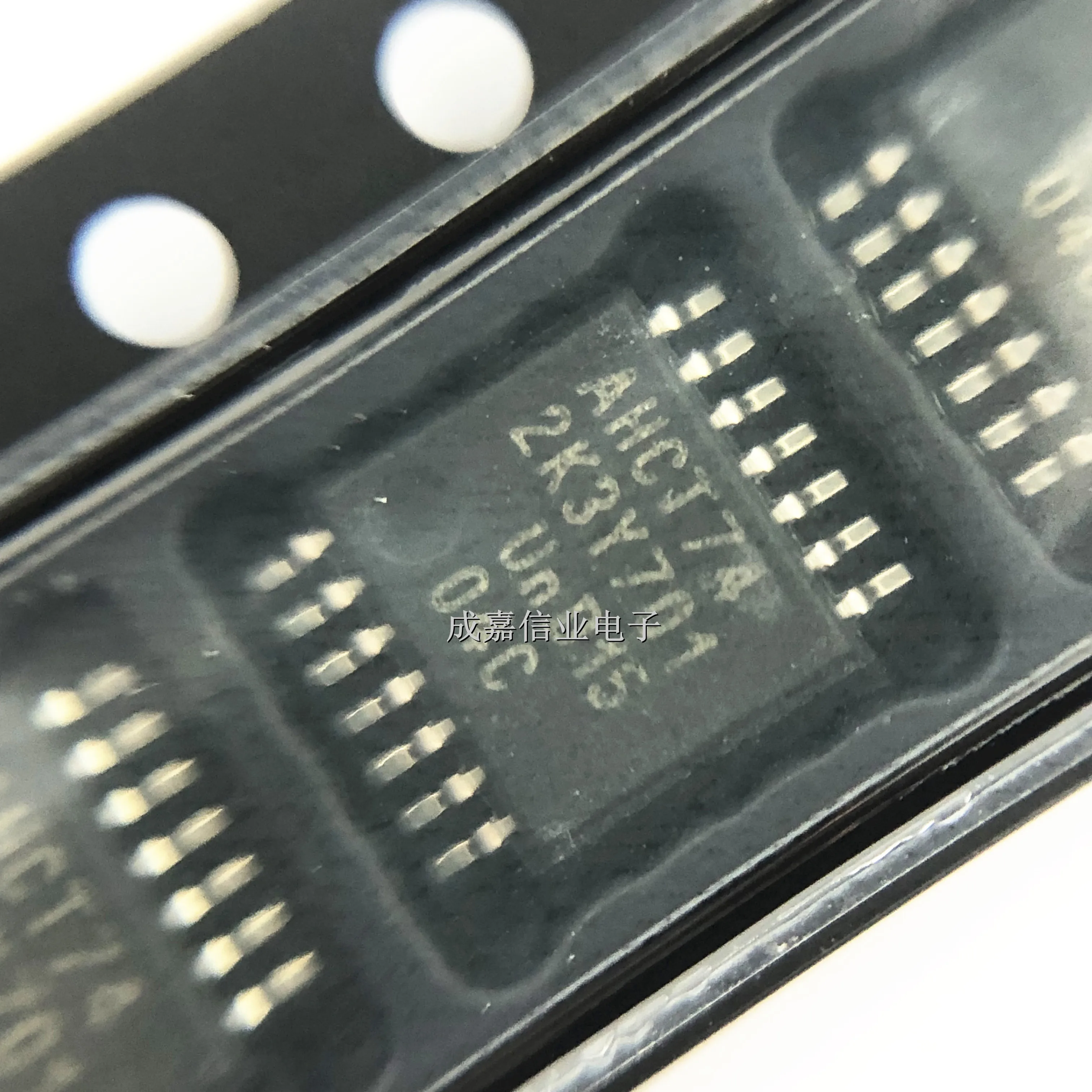 10pcs/Lot 74AHCT74PW,118 TSSOP-14 MARKING;AHCT74 Flip Flops Dual D-type Flip-flop Operating Temperature:- 40 C-+ 125 C