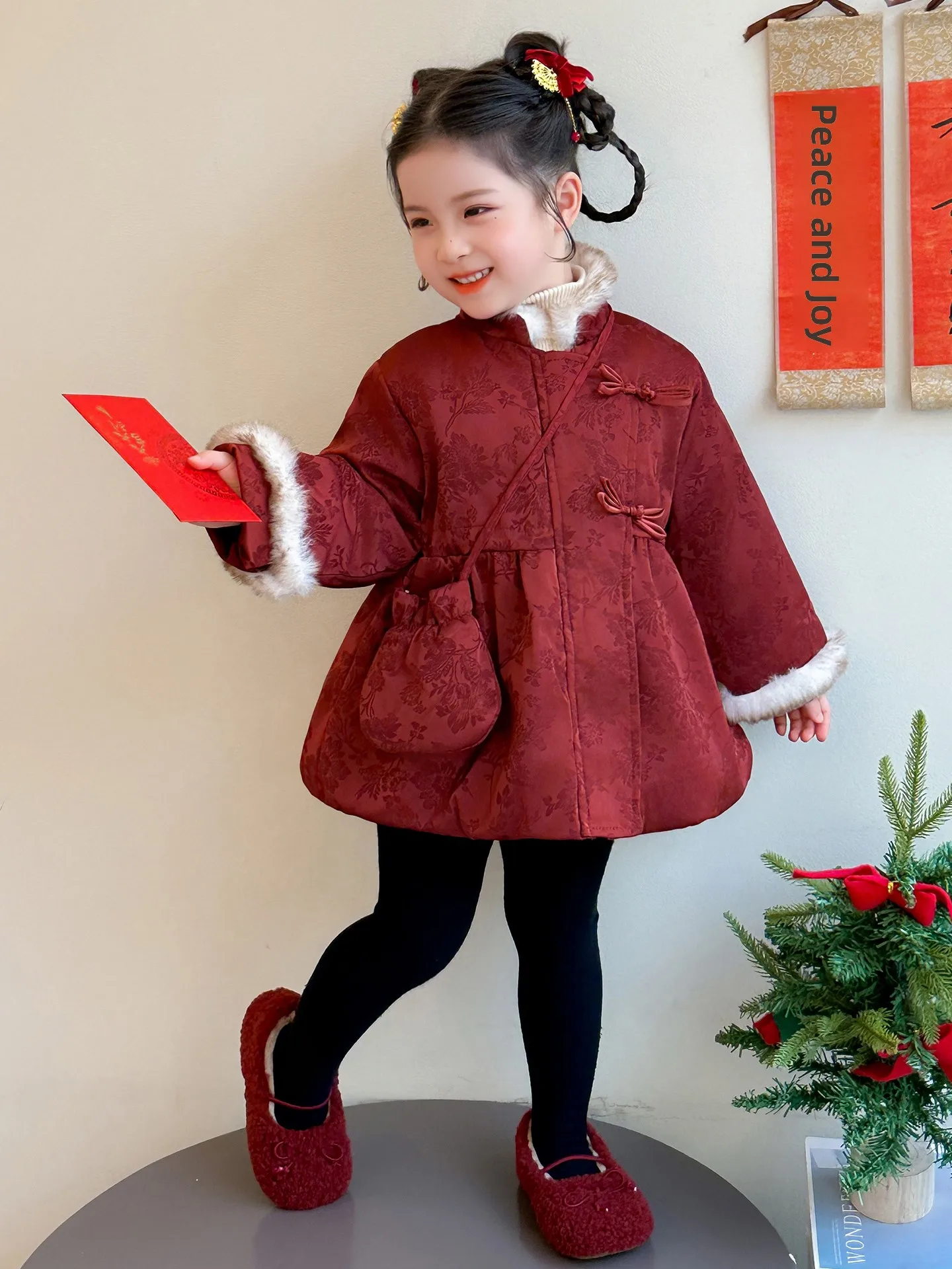 

Girls Winter Thiened Fce Lined Button up Cotton Jaet Traditional Chinese Sle Children's Outerwear New 2026 Collection