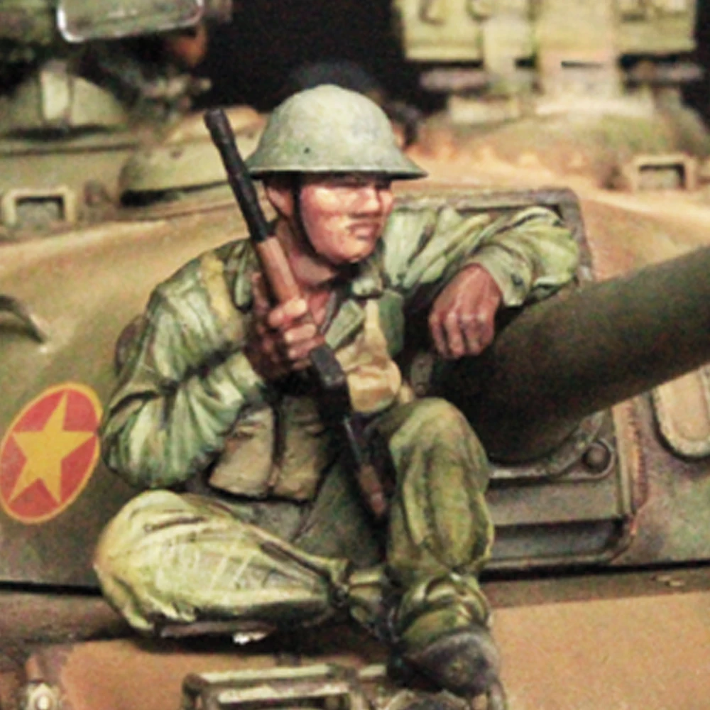 1/35 NVA Tank RIDER 2، AK، نموذج الراتنج الجندي، المواضيع العسكرية، مجموعة غير مجمعة وغير مطلية