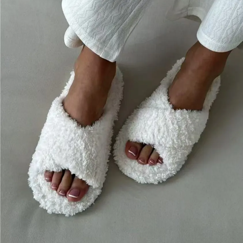 New Luxury Faux Fur Open Toe Indoor Slippers Women's Home Comfortable Breathable Rollable Hair Slippers European Sle Flat Heel