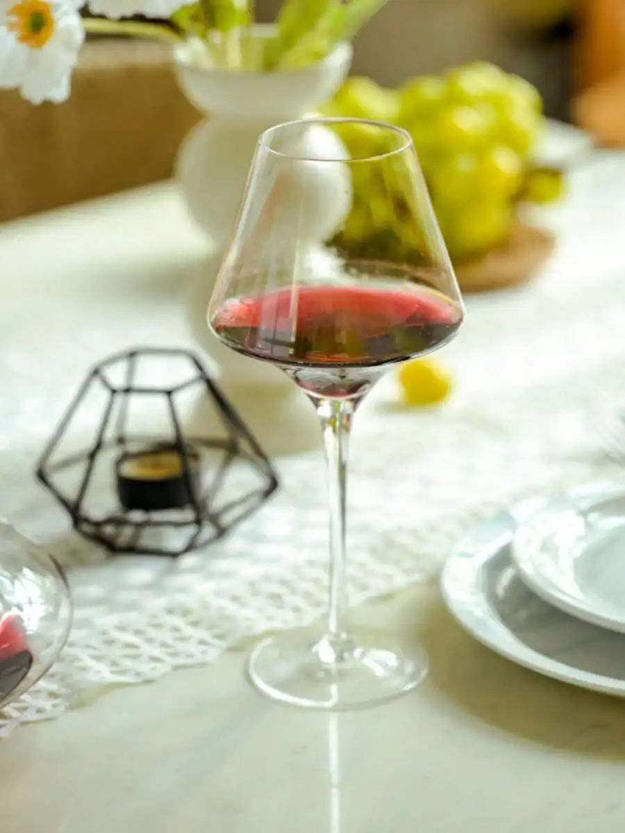 Red Wine Glasses Set Of 4 – 17.5oz Premium Crystal Wine Glass With Long Stem – Hand Blown Burgundy Wine Glasses – Unique Gift Fo