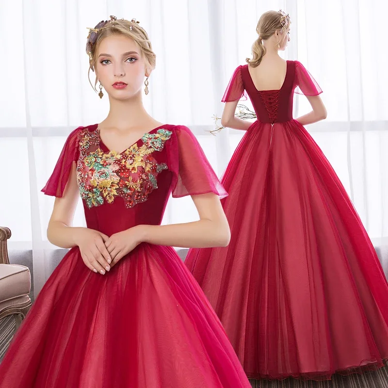 Burgundy V Neck Ball Gown Quinceanera Dresses For Girls Beaded Appliqued Birthday Party Gowns Graduation 3D Flowers Prom Corset