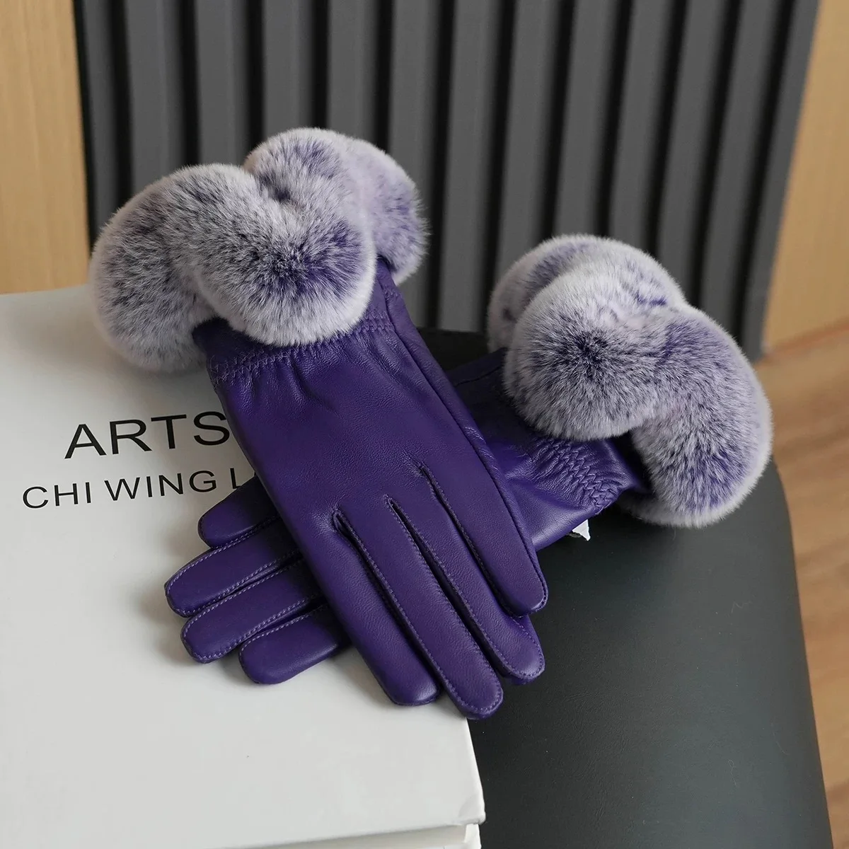 

Elegant Women's Winter Warm Genuine Leather Gloves With Rex Rabbit Fur Trim Cuffs Velvet Lined