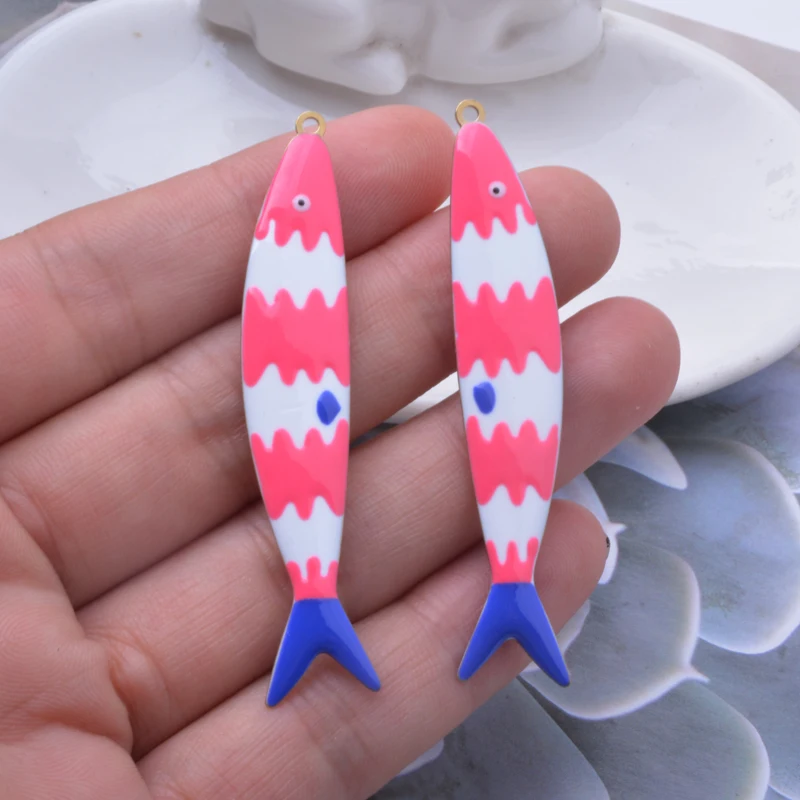 2 Stück Neue Design-Kupfer-Anhänger mit beidseitiger Emaille in Form eines großen Fisches, mit Öltropfen-Effekt, für Halsketten, DIY-Schmuckzubehör – Detail 3