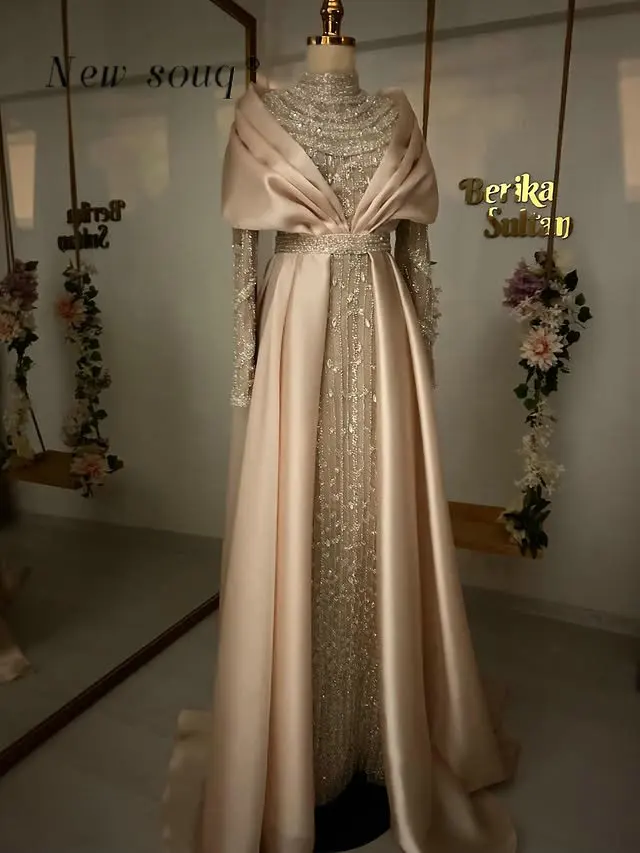 

Customized Dubai Muslim Pink Crystals Beaded Evening Dresses Middle East High Neck Long Sleeves Formal Wedding Party Gowns