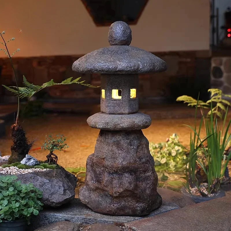 Outdoor stone lanterns, Japanese courtyard lawn lights, villa garden floor stone lanterns, decoration Chinese antique solar