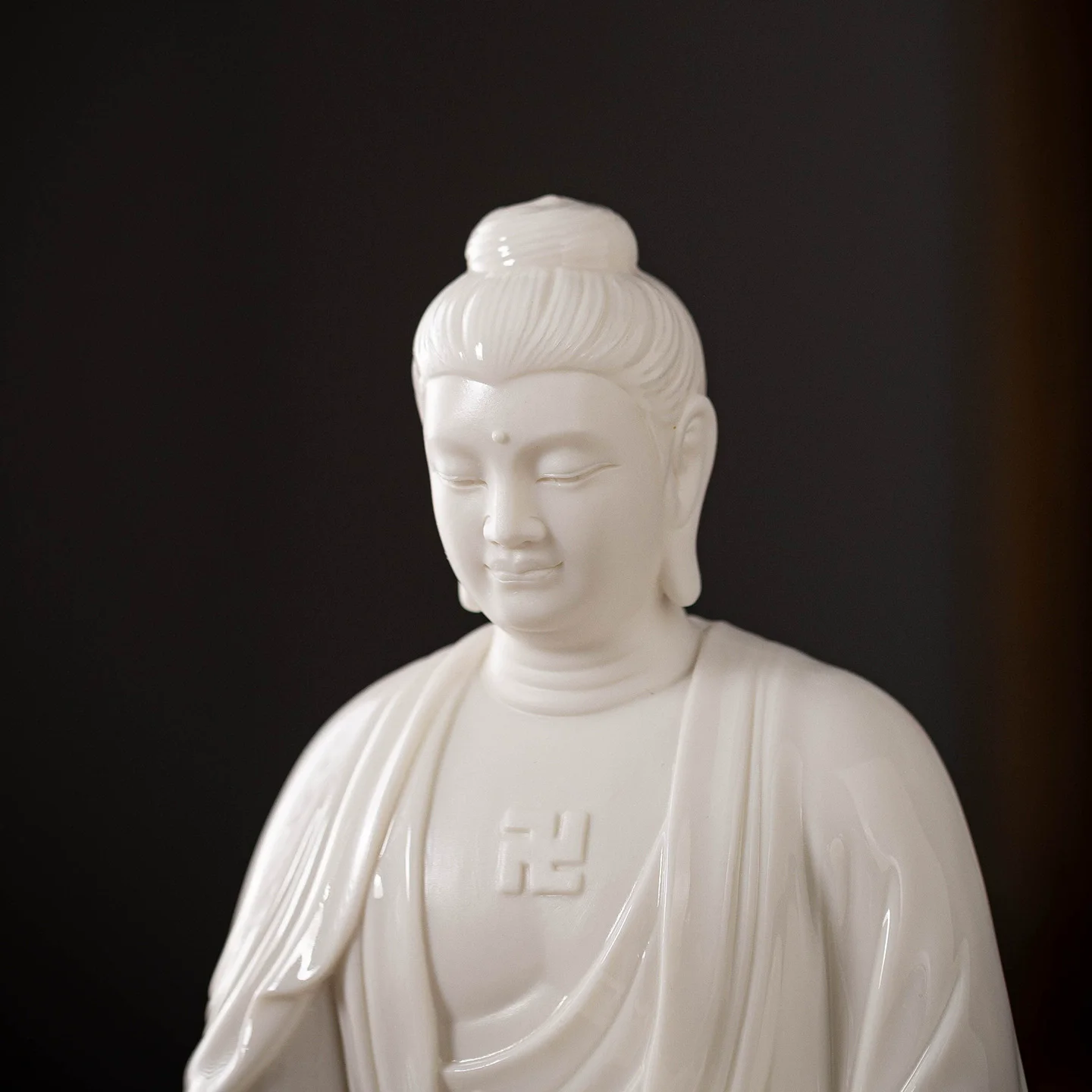 16-inch Three Treasure Buddhas Dehua Porcelain Statue Set， Amitabha Medicine Buddha Sakyamuni Figurines for Home Altar Worship，